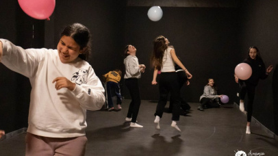 Con los pies en el escenario, también en verano | Laboratorio Teatral | Dinámica Teatral